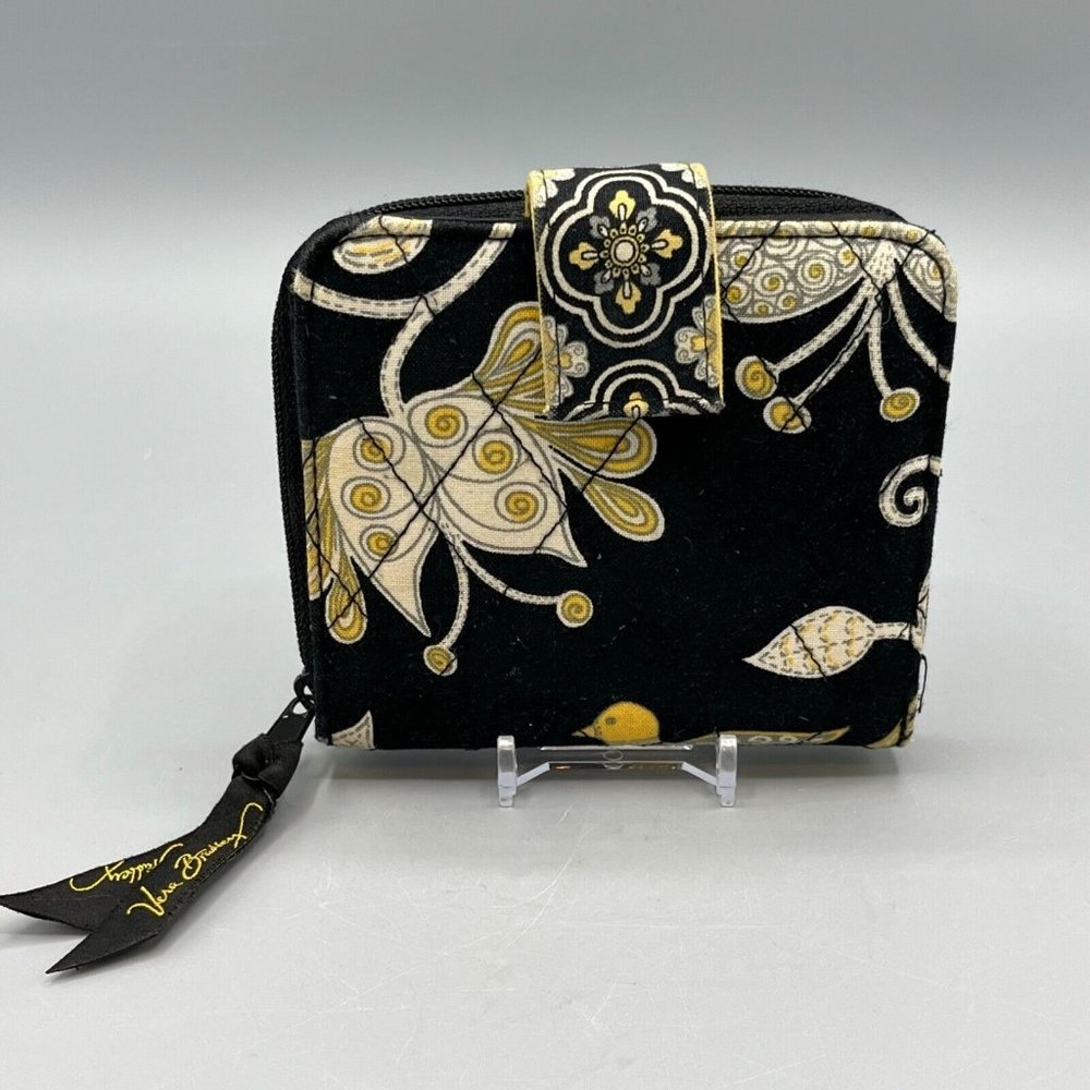 Vera Bradley Yellow Bird 2008 Bi-Fold Wallet 4.25"Lx4"W Quilted Snap Entry